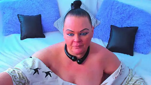 Snapshot of MilanaBiegert chatting on February 9, 10:53 am MilanaBiegert online show from February 9, 10:53 am