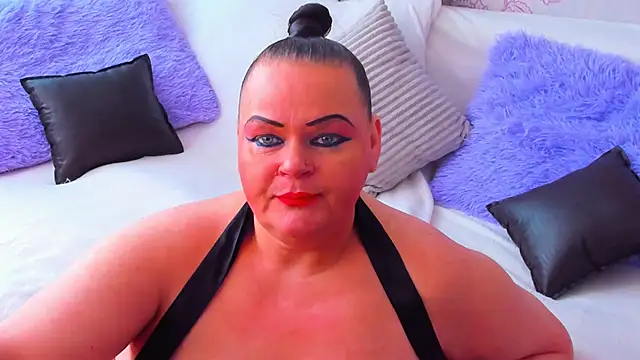 Snapshot of MilanaBiegert chatting on February 23, 8:28 am MilanaBiegert online show from February 23, 8:28 am