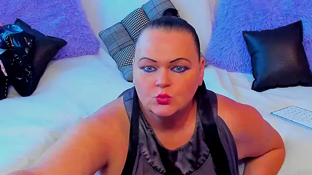 Snapshot of MilanaBiegert chatting on September 22, 7:32 am MilanaBiegert online show from September 22, 7:32 am