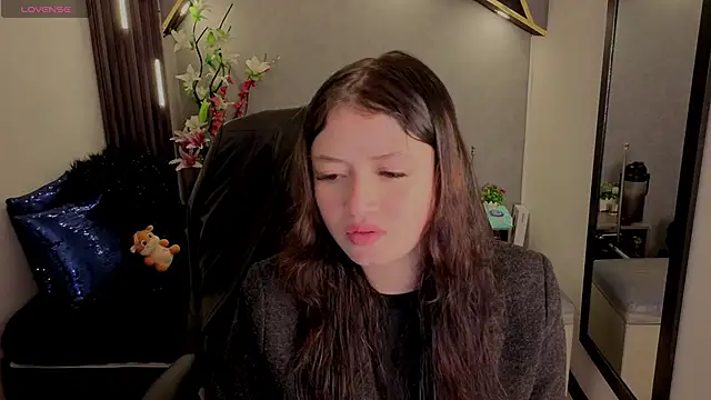 almma shy online show from September 30, 2:00 pm