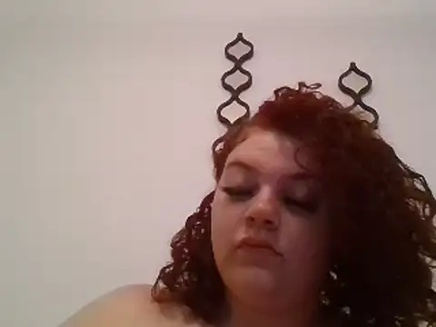 Snapshot of lolabun247 chatting on December 4, 10:46 am lolabun247 online show from December 4, 10:46 am