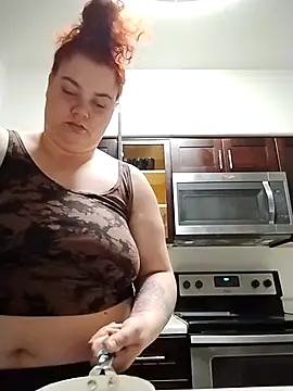 Snapshot of lolabun247 chatting on December 17, 12:33 pm lolabun247 online show from December 17, 12:33 pm