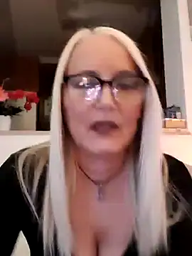 Snapshot of kikkastar chatting on January 13, 7:42 pm kikkastar online show from January 13, 7:42 pm