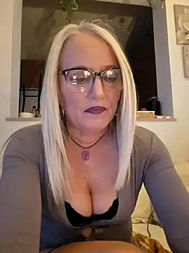 Snapshot of kikkastar chatting on March 20, 8:29 pm kikkastar online show from March 20, 8:29 pm