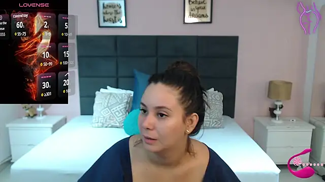 Snapshot of MadisonJenner chatting on September 22, 11:23 am MadisonJenner online show from September 22, 11:23 am