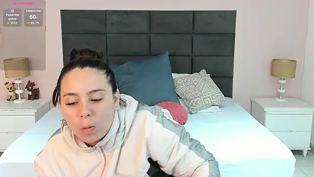 MadisonJenner online show from December 22, 12:13 pm