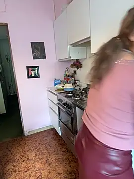 Sunbelxx online show from February 10, 10:30 am