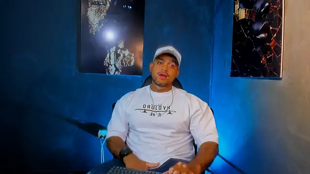 Big furry bear13 online show from September 17, 5:53 am