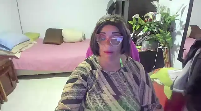 Snapshot of Mrs_mommy_ chatting on January 15, 7:23 pm Mrs mommy online show from January 15, 7:23 pm