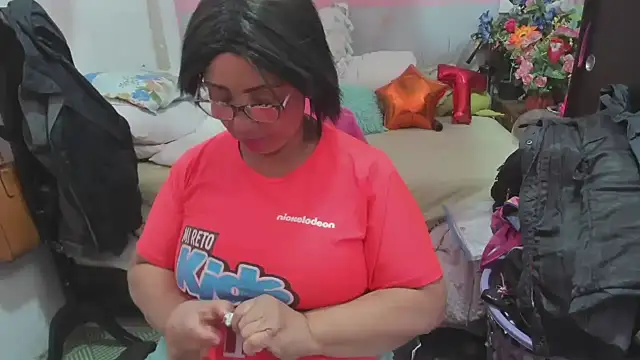 Snapshot of Mrs_mommy_ chatting on May 4, 7:21 pm Mrs mommy online show from May 4, 7:21 pm