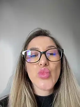 HotXMom online show from January 28, 4:18 am