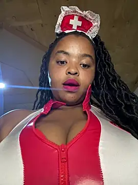 Linahlove online show from February 22, 7:03 pm