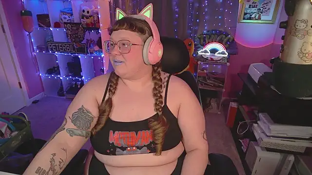 FatVeronica online show from January 31, 7:11 pm