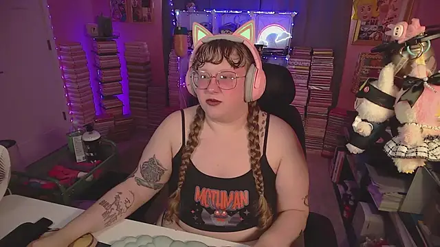 Snapshot of FatVeronica chatting on June 27, 5:07 pm FatVeronica online show from June 27, 5:07 pm