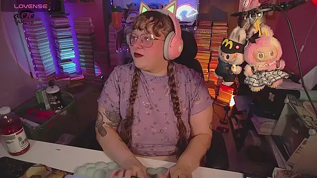 Snapshot of FatVeronica chatting on July 26, 5:20 pm FatVeronica online show from July 26, 5:20 pm