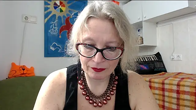 Snapshot of Zosya1111 chatting on February 1, 1:30 pm Zosya1111 online show from February 1, 1:30 pm