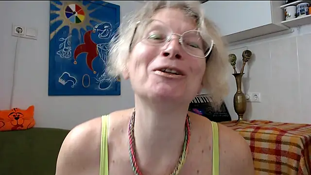 Snapshot of Zosya1111 chatting on February 28, 5:48 pm Zosya1111 online show from February 28, 5:48 pm