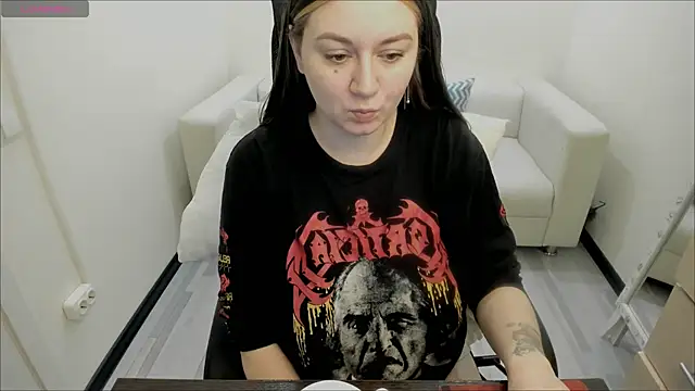 Snapshot of AlisaBacker chatting on February 11, 7:27 pm AlisaBacker online show from February 11, 7:27 pm