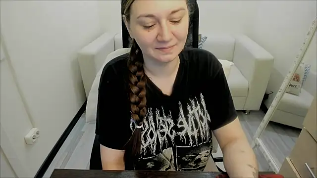 Snapshot of AlisaBacker chatting on March 8, 3:06 am AlisaBacker online show from March 8, 3:06 am