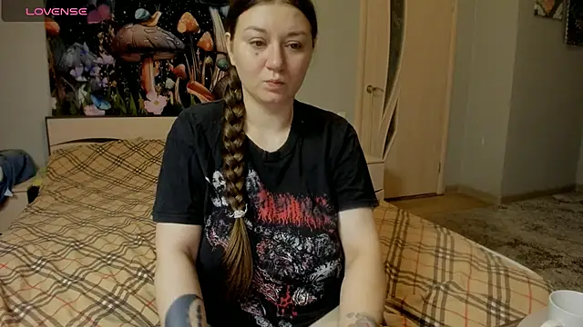 Snapshot of AlisaBacker chatting on November 11, 12:27 pm AlisaBacker online show from November 11, 12:27 pm