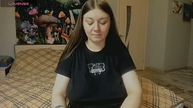 Snapshot of AlisaBacker chatting on November 21, 12:26 pm AlisaBacker online show from November 21, 12:26 pm