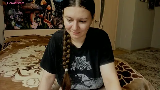 Snapshot of AlisaBacker chatting on November 25, 6:30 pm AlisaBacker online show from November 25, 6:30 pm