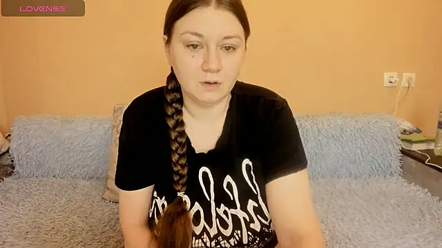 Snapshot of AlisaBacker chatting on January 6, 9:39 pm AlisaBacker online show from January 6, 9:39 pm