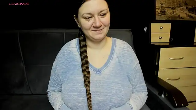 Snapshot of AlisaBacker chatting on February 12, 12:55 pm AlisaBacker online show from February 12, 12:55 pm