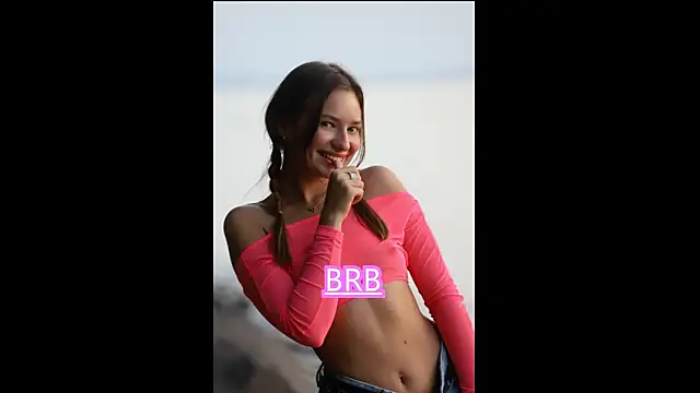 Snapshot of soffy__kisss chatting on March 8, 7:20 pm soffy  kisss online show from March 8, 7:20 pm