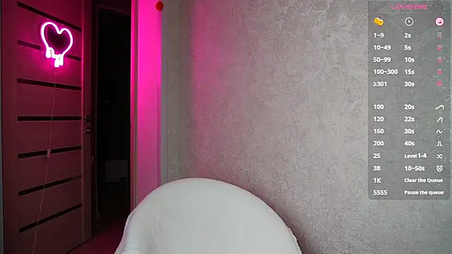 Snapshot of soffy__kisss chatting on March 14, 4:19 pm soffy  kisss online show from March 14, 4:19 pm