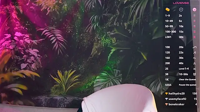 Snapshot of soffy__kisss chatting on March 17, 7:37 pm soffy  kisss online show from March 17, 7:37 pm