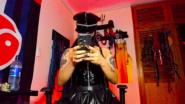 Snapshot of DominatrixBlue chatting on January 10, 2:13 pm DominatrixBlue online show from January 10, 2:13 pm