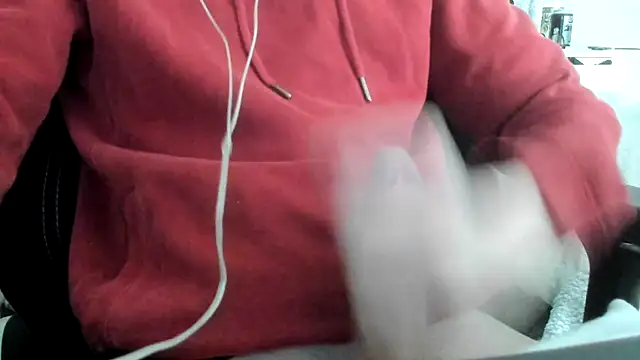 Snapshot of Luceybabb chatting on February 16, 11:50 am Luceybabb online show from February 16, 11:50 am