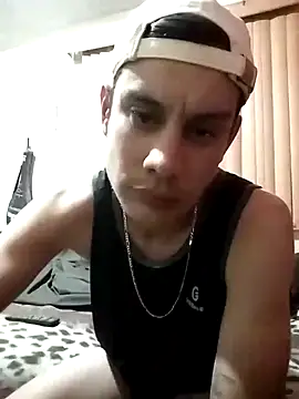 Snapshot of chicovergudo27 chatting on November 2, 10:23 pm chicovergudo27 online show from November 2, 10:23 pm