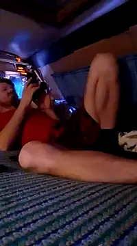 hothippie420 online show from December 11, 1:28 pm