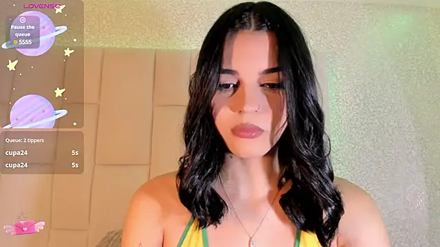 Snapshot of Summer_walkerr chatting on December 13, 6:49 pm Summer walkerr online show from December 13, 6:49 pm