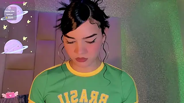 Snapshot of Summer_walkerr chatting on January 20, 12:39 pm Summer walkerr online show from January 20, 12:39 pm