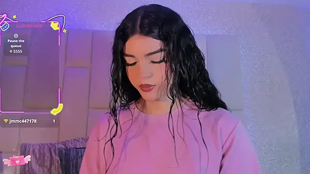 Snapshot of Summer_walkerr chatting on September 13, 12:49 pm Summer walkerr online show from September 13, 12:49 pm