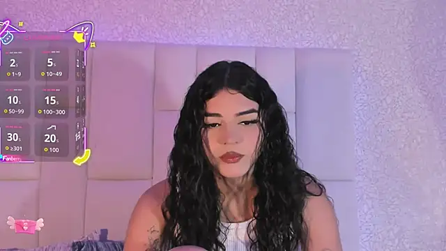 Snapshot of Summer_walkerr chatting on September 25, 12:42 pm Summer walkerr online show from September 25, 12:42 pm