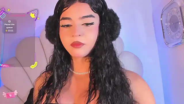 Summer walkerr online show from November 16, 1:06 pm