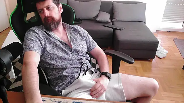 Snapshot of DickStaza chatting on July 1, 11:34 am DickStaza online show from July 1, 11:34 am