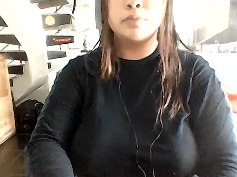 Snapshot of ArisaGonzalez chatting on December 14, 12:12 pm ArisaGonzalez online show from December 14, 12:12 pm