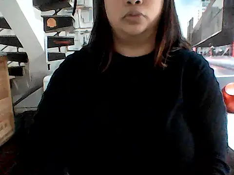 Snapshot of ArisaGonzalez chatting on December 15, 12:06 pm ArisaGonzalez online show from December 15, 12:06 pm