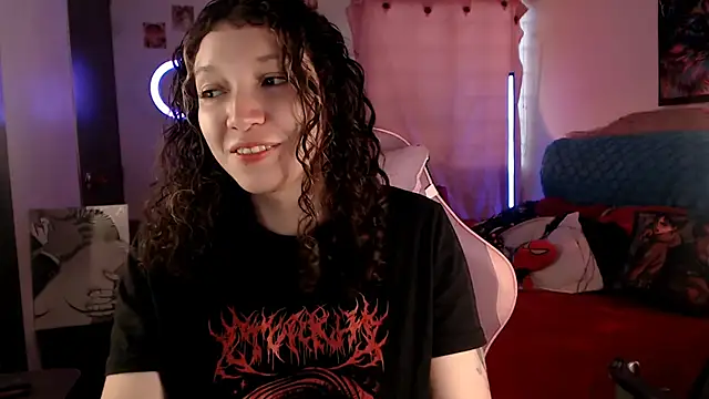 Snapshot of AllyDonfort chatting on February 11, 9:42 pm AllyDonfort online show from February 11, 9:42 pm