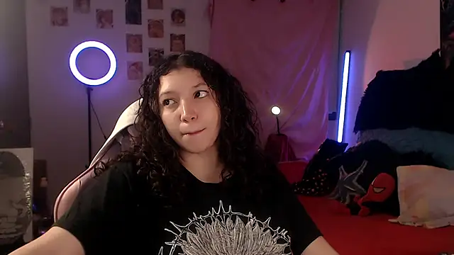 Snapshot of AllyDonfort chatting on June 19, 10:57 pm AllyDonfort online show from June 19, 10:57 pm