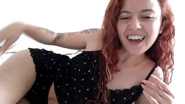 frikigyal online show from February 1, 2:15 pm