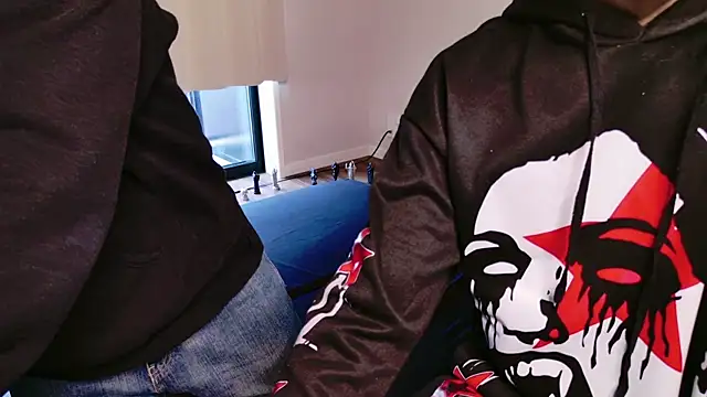 Snapshot of Hanabi-hentai chatting on January 12, 5:13 am Hanabi-hentai online show from January 12, 5:13 am