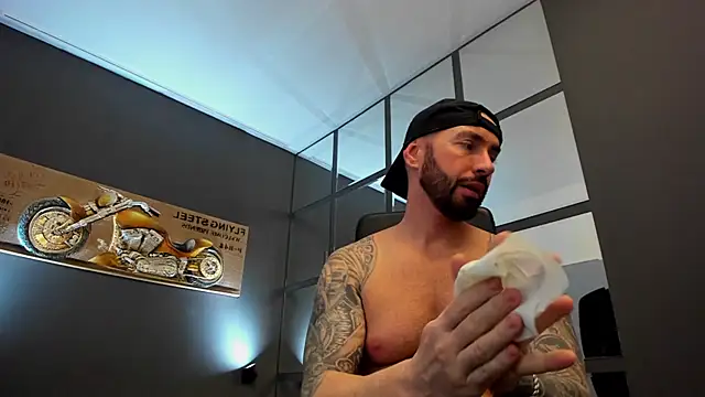 AronGrant online show from March 7, 8:45 am