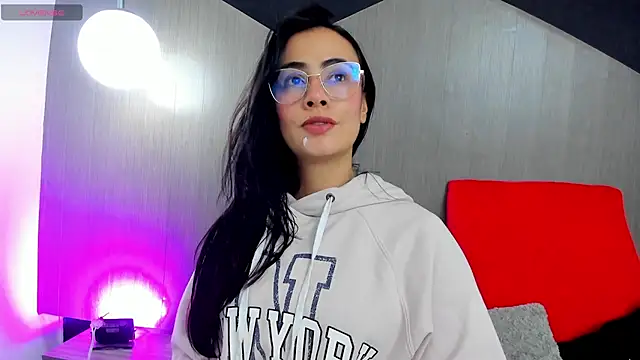 kate evans1 online show from August 7, 11:51 pm