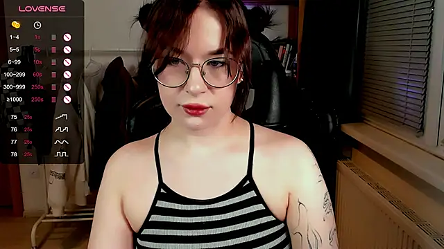 Snapshot of MyNameIsLilith chatting on March 25, 4:57 pm MyNameIsLilith online show from March 25, 4:57 pm